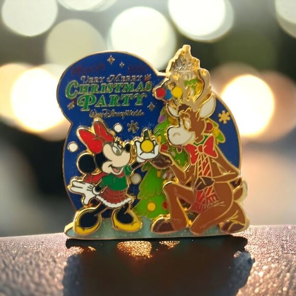Disney Pin Mickeys Very Merry Christmas Party 2006 Minnie Mouse Reindeer 3D Y2K. - Picture 11 of 13